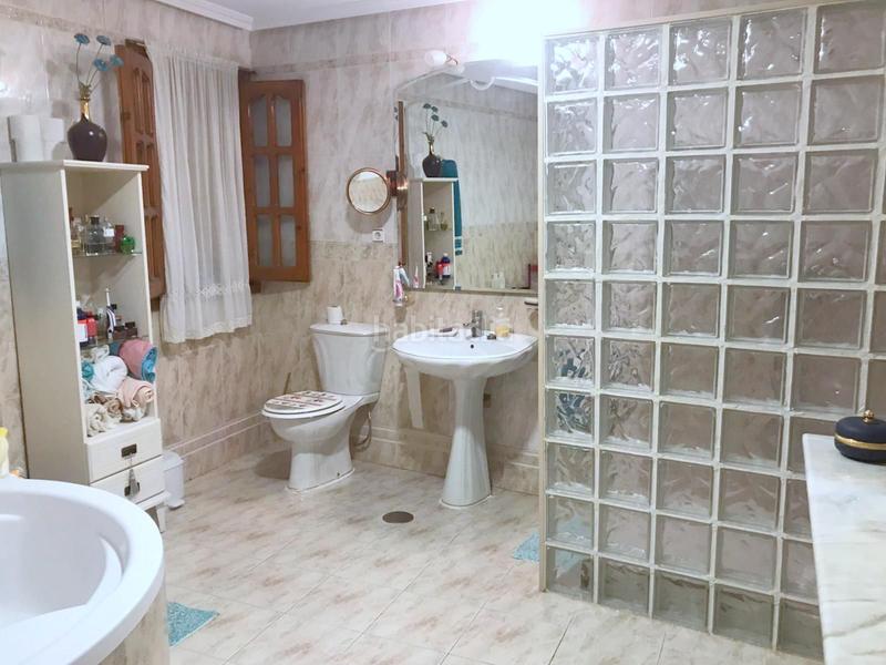 Foto a784c9e3-cac4-4803-b724-58037a109ef8. Chalet akasa vende, (jaen) urb. "la rozuela" independiente 280 m² en parcela de 2.000m². en Linares