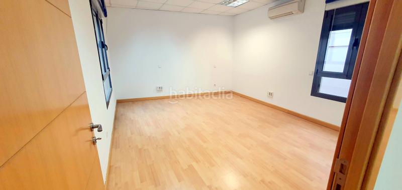 Foto afe588bb-ef4f-45be-8552-df70ee14ea6a. Miete büro in n/a in Estación Pozuelo de Alarcón