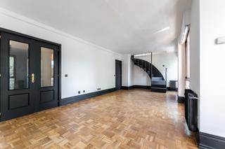 Dplex en Calle tubo 2a. Akasa vende en humera. impresionante piso de 3 dormitorios con 2