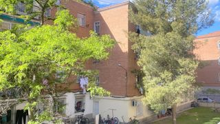 Pis a Avenida Leopoldo Calvo-Sotelo Bustelo