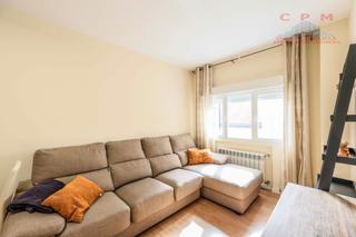 Lloguer Pis a Cortes-Huertas. Estupendo piso sin amueblar, de 70 m2 y 2 habitaciones, próximo