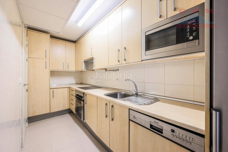 Foto 27c3878b-f440-48df-bee0-fdeffa712635. Lloguer dúplex amb calefacció piscina a Trafalgar Madrid