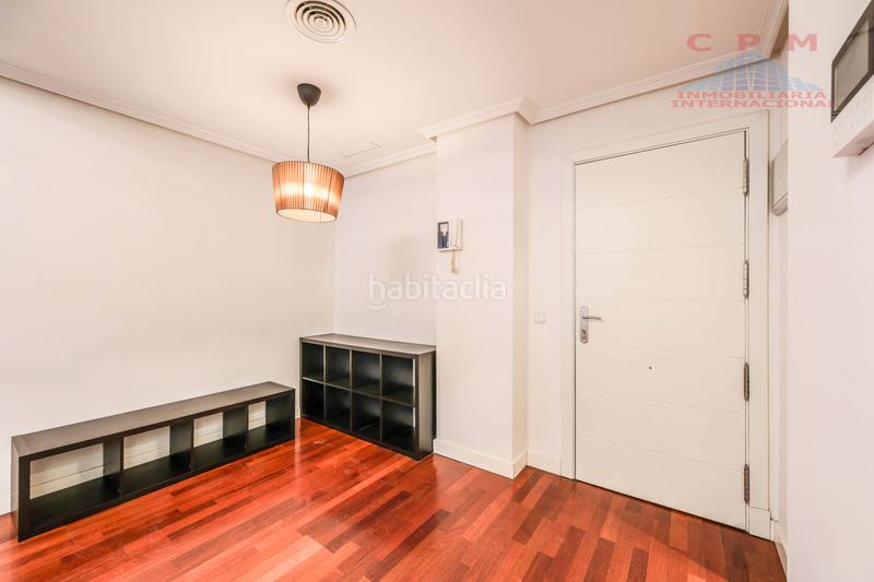 Foto df4270b8-2859-488a-9e36-ee639f64d40d. Miete zweistöckige wohnung mit heizung pool in Trafalgar Madrid