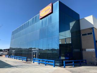 Nave industrial en Leganés Norte. Amplia y luminosa nave de 5.250 m2, a pie de calle, de 2 plantas