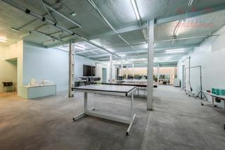 Office space in Argüelles. Estupenda oficina de 688 m2, a pie de calle, completamente diáfa