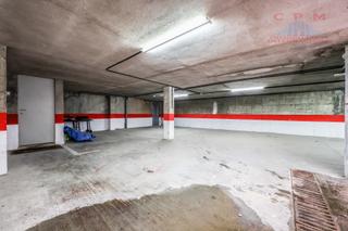 Industrial building in Valdeacederas. Estupenda y luminosa nave de 270 m2, situado en una zona privile