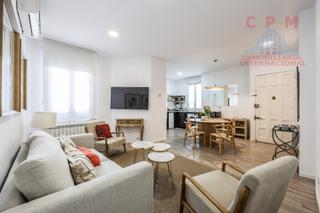 Appartement à Recoletos. Exclusivo y luminoso apartamento, de 48 m2 y un dormitorio, situ