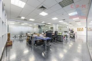 Office space in Polígono Industrial-Norte. Amplia y luminosa oficina de 275 m2; próxima al metro reyes cató