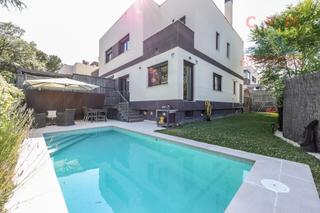 Lloguer Casa aparellada a Las Matas-Peñascales. Magnífico y luminoso chalet en venta, de 280 m2, 5 habitaciones,