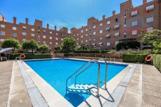 Location Attique en Adelfas. Amplio y luminoso tico dplex, amueblado, de 97 m2, 2 dormitori