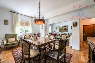 Flat in Castilla. Exclusivo piso de 158 m2 y 5 dormitorios; para reformar, situado