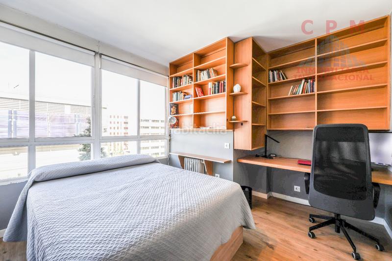 Foto e8bd723b-ea0f-4c53-adeb-a07834e4a763. Alquiler piso magnífico y luminoso piso de 65 m2 y 1 habitación; próximo al metro colombia en Madrid