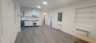 Piso en Acacias. Amplio y luminoso piso totalmente reformado, a estrenar, de 78 m