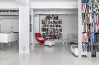 Office space in Canillas. Estupenda y luminosa oficina de 185 m2, con distribución tabicad
