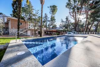 Location Maison à Soto de Viñuelas. Espectacular y luminoso chalet independiente, de 506 m2 con dos