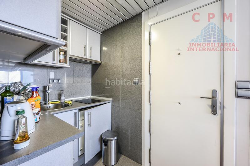 Foto baaac11f-95b4-467a-828c-abe0b97b9c8b. Alquiler piso magnífico estudio amueblado, de 40 m2; situado en un edificio, gimnasio, piscina y sauna, próximo al metro ventura rodríguez en Madrid