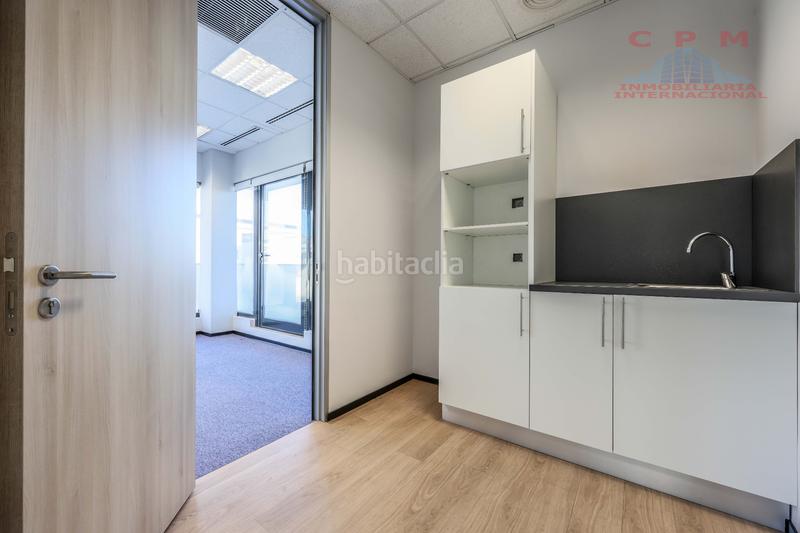 Foto 9dc89cc4-4396-40f3-a8bf-f6b45696881e. Edificio magnífico y luminoso edificio de oficinas de 5 plantas y sótano, de 2.941 m2, totalmente exterior. en Madrid