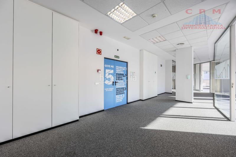 Foto c962023c-5a86-4d98-86a7-dde04fbe3fc0. Edificio magnífico y luminoso edificio de oficinas de 5 plantas y sótano, de 2.941 m2, totalmente exterior. en Madrid