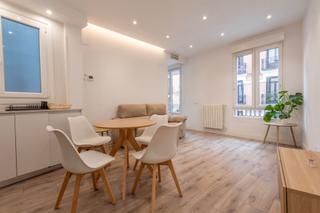 Lloguer Pis a Embajadores-Lavapiés. Magnífico y luminoso piso amueblado de 75 m2, de 2 habitaciones