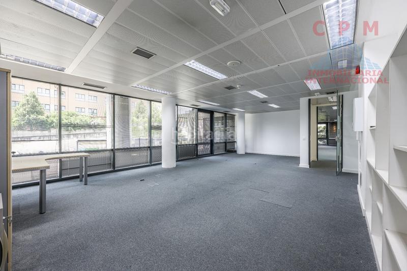Foto 686a9995-88de-48d8-8950-b5f7ad08865a. Rent office space with heating in el soto de La Moraleja La Moraleja