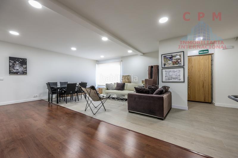 Foto f47738c4-b0b8-4e5a-9b48-b8588eb7335f. Oficina amplio y loft duplex, de 118 m2 y 2 dormitorios o 2 despachos; situado en urbanización cerradapróximo a la renfe valdebebas en Madrid