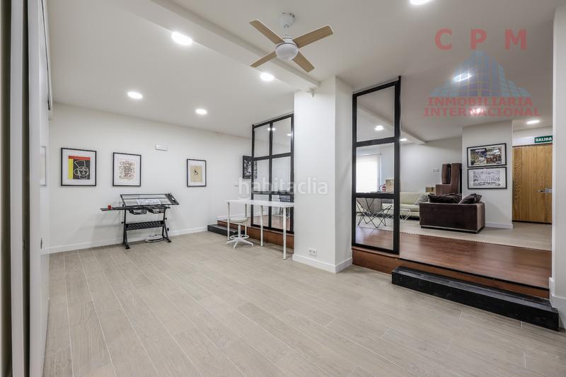 Foto ff3aee96-2410-45cc-8c36-77a5d6103734. Oficina amplio y loft duplex, de 118 m2 y 2 dormitorios o 2 despachos; situado en urbanización cerradapróximo a la renfe valdebebas en Madrid