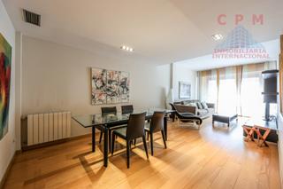 Rent Flat in Gaztambide. Magnífico y luminoso piso amueblado, de 127 m y 2 dormitorios, p