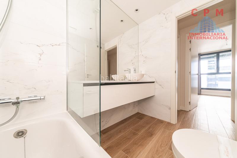 Foto 456de0df-0770-43b7-b650-27ad855c46ae. Rent flat with heating parking pool in Valdeacederas Madrid