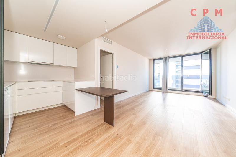 Foto 73a831ac-e154-4f99-a872-dfa8e9f383c1. Rent flat with heating parking pool in Valdeacederas Madrid