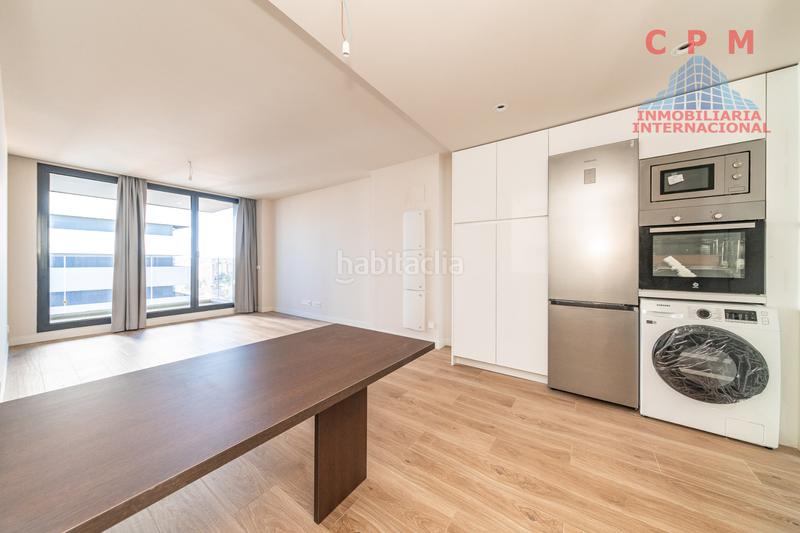 Foto 9a6ddb4e-f172-48c8-9b0a-b2a911f90b30. Rent flat with heating parking pool in Valdeacederas Madrid
