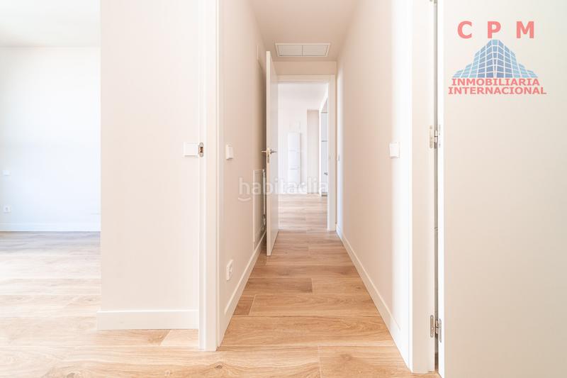 Foto b2a827fb-0e13-4901-851b-afc5abdd4f94. Rent flat with heating parking pool in Valdeacederas Madrid