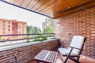 Lloguer Pis a La Paz. Estupendo y luminoso piso amueblado, de 2 habitaciones y terraza