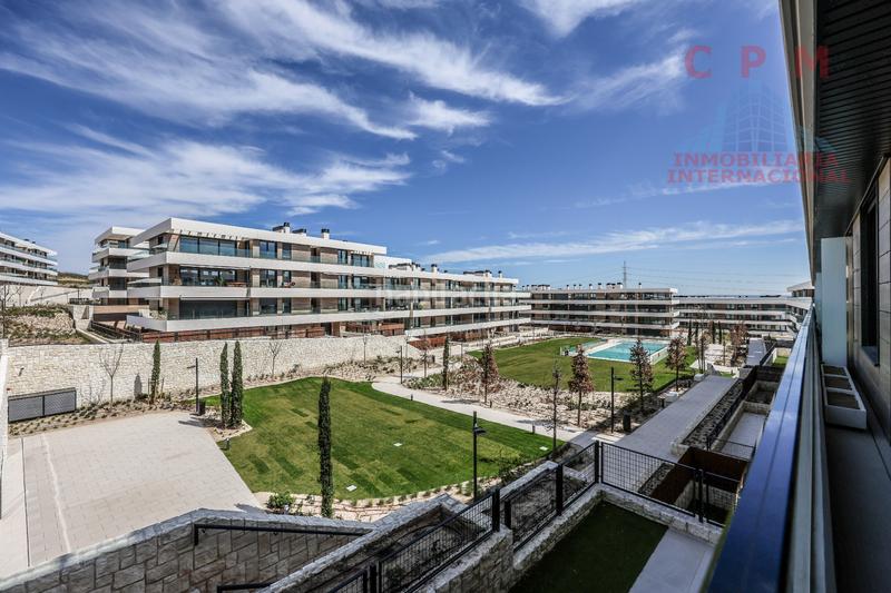 Foto 2fed1100-2b7a-4420-bbee-f02a6ceb39f0. Location appartement avec chauffage parking piscine dans La Moraleja