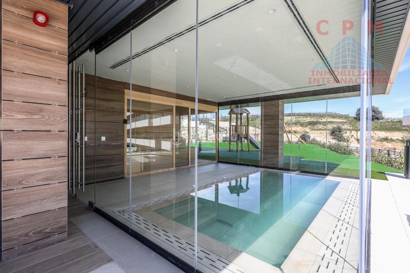 Foto b882c583-da0f-4128-8613-c6f762c1fef1. Rent flat with heating parking pool in urbanización La Moraleja La Moraleja