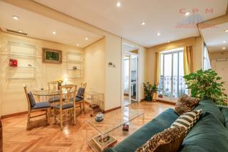 Location Appartement à Jerónimos. Estupendo y luminoso piso amueblado y totalmente reformado, de 5