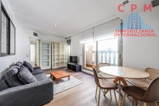 Location Appartement à Cortes-Huertas. Magnífico y luminoso piso amueblado, de 102 m2, 2 habitaciones y