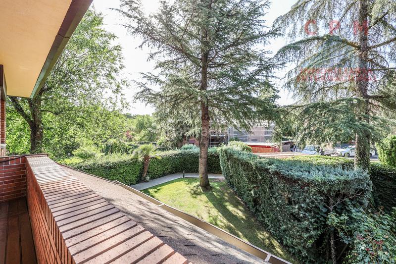 Foto 122bfd24-b27a-4df9-9538-03dd0c3de7bb. Affitto casa bifamiliare con camino riscaldamento parcheggio piscina in Pozuelo de Alarcón