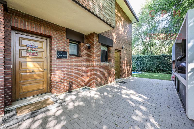 Foto 1f09dd49-aa45-49f8-afbc-ed4f4b049964. Affitto casa bifamiliare con camino riscaldamento parcheggio piscina in Pozuelo de Alarcón