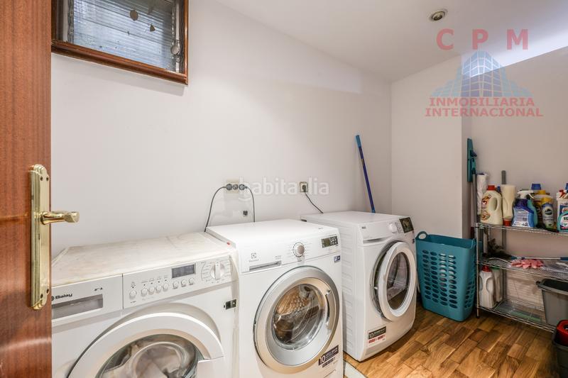 Foto 3692420c-8ad7-49e3-9fc9-62399d6dd8bc. Affitto casa bifamiliare con camino riscaldamento parcheggio piscina in Pozuelo de Alarcón