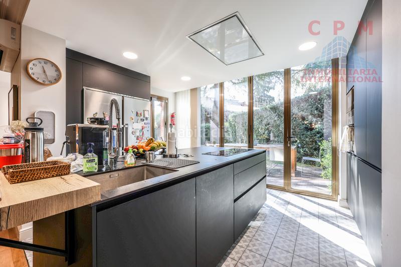 Foto 413ec097-4385-4baa-825a-a40fb115f5d2. Affitto casa bifamiliare con camino riscaldamento parcheggio piscina in Pozuelo de Alarcón