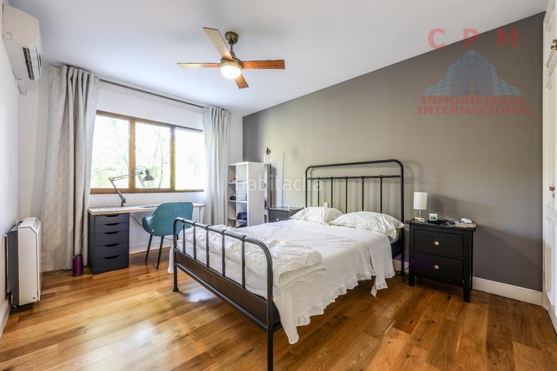 Foto 601ff864-50aa-4652-bcd0-104e5e3e6518. Affitto casa bifamiliare con camino riscaldamento parcheggio piscina in Pozuelo de Alarcón