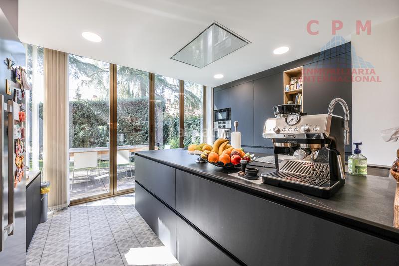 Foto d345f4b3-f6c7-4cbd-b1e7-fc42722ea046. Affitto casa bifamiliare con camino riscaldamento parcheggio piscina in Pozuelo de Alarcón