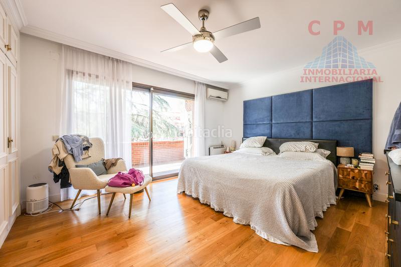 Foto f7d6db06-153b-4dd1-aaa7-7de1a942bfb6. Affitto casa bifamiliare con camino riscaldamento parcheggio piscina in Pozuelo de Alarcón