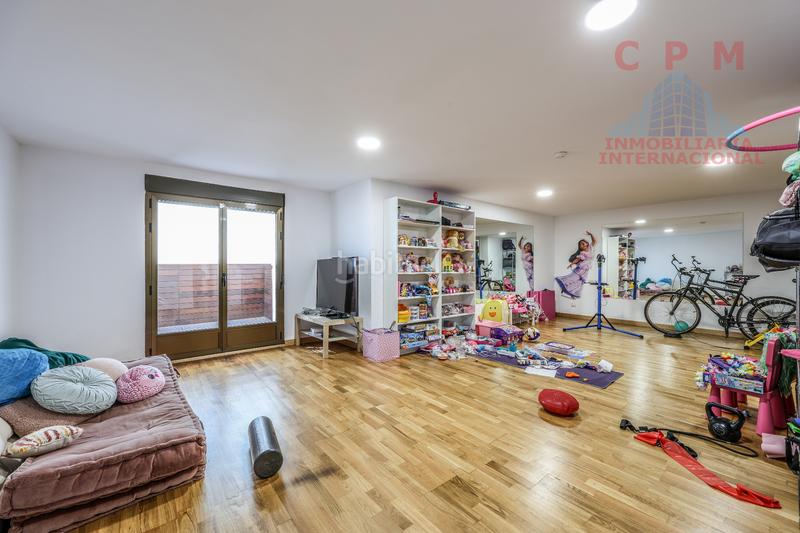 Foto 0194e128-111d-4157-adeb-aa2ab783d6ca. Lloguer casa aparellada amb xemeneia calefacció aparcament piscina a Pozuelo de Alarcón