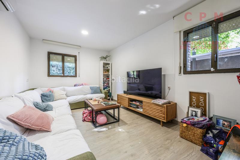 Foto 06e4d45c-0f06-4d6a-b413-062dee86f8eb. Lloguer casa aparellada amb xemeneia calefacció aparcament piscina a Pozuelo de Alarcón