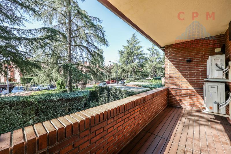 Foto 74a87bdd-478b-4297-8103-abb880b0b09b. Lloguer casa aparellada amb xemeneia calefacció aparcament piscina a Pozuelo de Alarcón