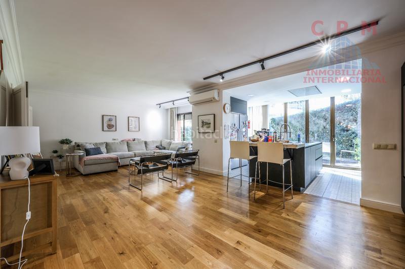 Foto f5b94f7e-3a6a-4a7f-be9d-e240a34e7097. Lloguer casa aparellada amb xemeneia calefacció aparcament piscina a Pozuelo de Alarcón