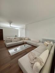 Piso en Jerónimos. Magnífico y luminoso piso, de 139 m2 y 2 habitaciones; próximo a