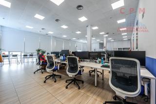 Rent Office space in Tres Olivos-Valverde. Magnífica y luminosa oficina de 302 m2, con 62 puestos de trabaj