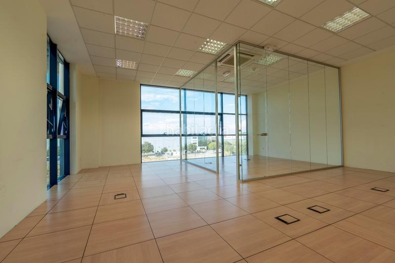 Foto 8d4f6438-fd3c-4dd8-b74f-10bf291578e7. Büro mit heizung in Los Olivos-Los Ángeles Getafe